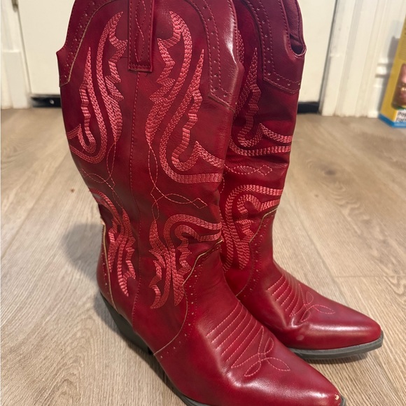 Red Western Cowboy Boots - Picture 1 of 2